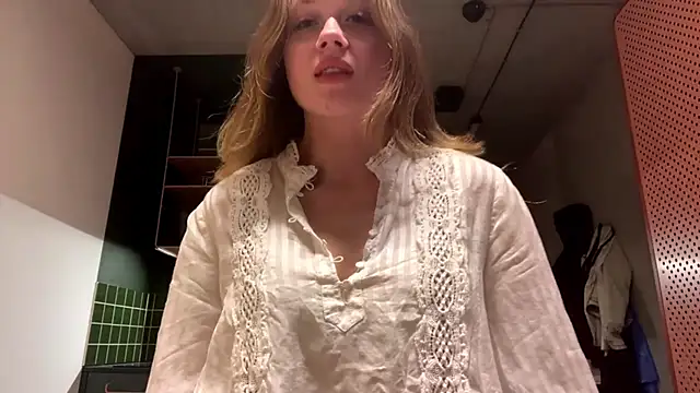 Celeste Glow online show from December 2, 8:55 pm