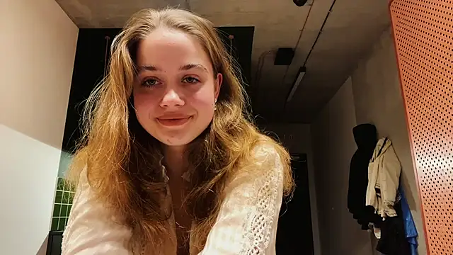 Celeste Glow online show from December 3, 8:28 pm
