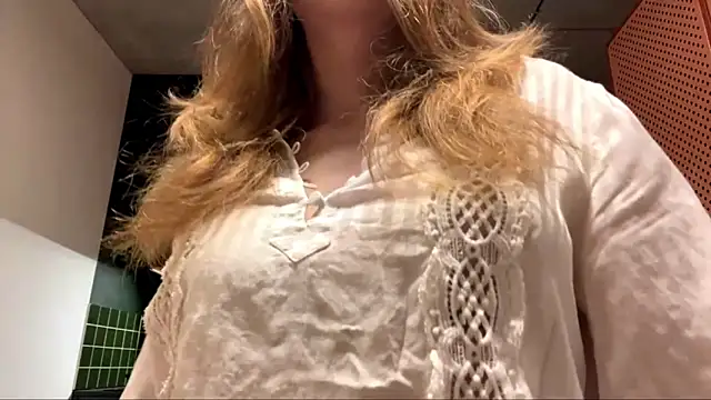 Celeste Glow online show from December 4, 8:29 pm