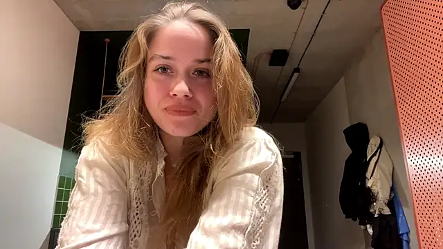 Celeste Glow online show from December 9, 8:23 pm