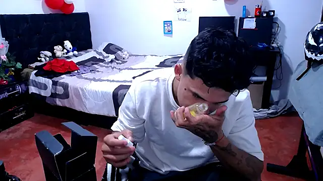 freddy romas online show from May 15, 11:45 pm