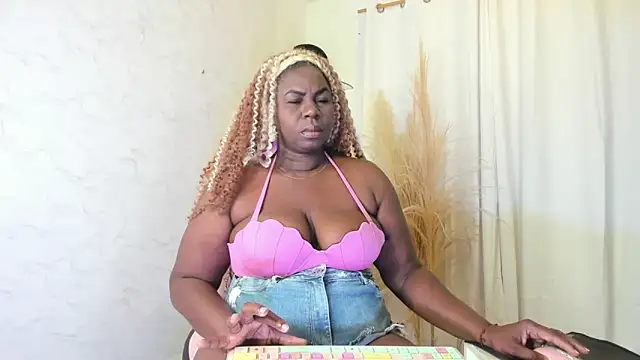 Leslie browm online show from February 19, 9:05 am