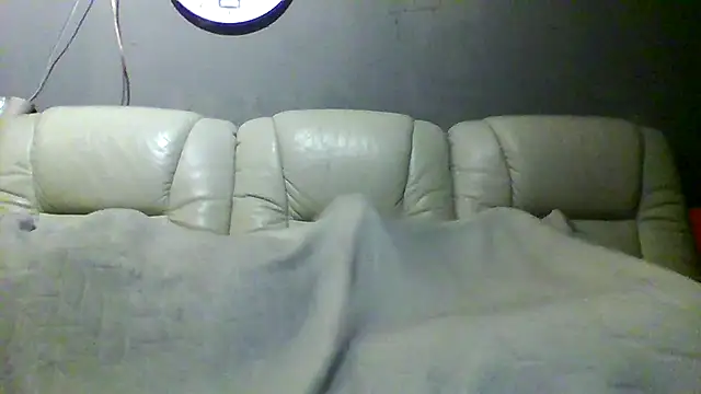 Snapshot of Hotbrabanderke chatting on December 27, 3:09 am Hotbrabanderke online show from December 27, 3:09 am