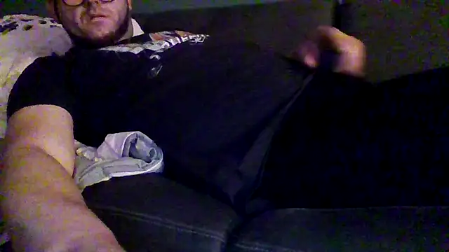 Snapshot of Hotbrabanderke chatting on January 1, 4:18 am Hotbrabanderke online show from January 1, 4:18 am