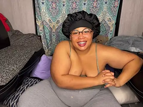 Snapshot of TheeGoddessAset chatting on January 30, 2:38 am TheeGoddessAset online show from January 30, 2:38 am