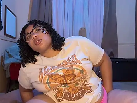Snapshot of TheeGoddessAset chatting on February 10, 3:13 am TheeGoddessAset online show from February 10, 3:13 am
