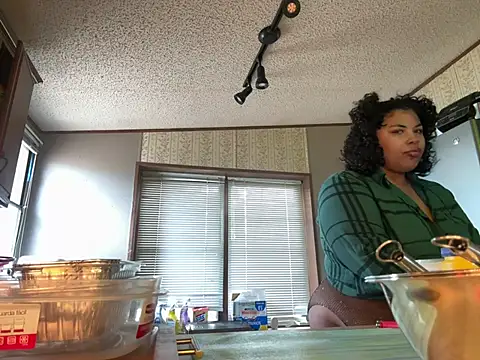 Snapshot of TheeGoddessAset chatting on March 17, 11:54 pm TheeGoddessAset online show from March 17, 11:54 pm