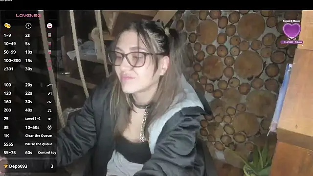 Snapshot of soysara15 chatting on January 20, 1:50 am soysara15 online show from January 20, 1:50 am