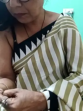 Snapshot of Saroj-Shah chatting on July 22, 4:10 pm Saroj-Shah online show from July 22, 4:10 pm