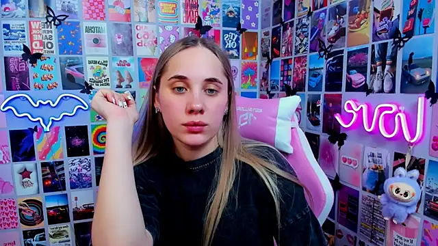 MiaMilas online show from February 19, 4:03 pm