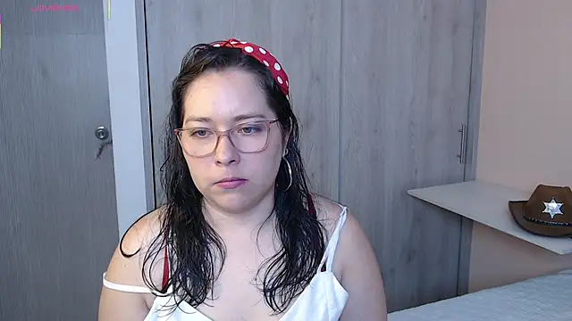 May Carlier online show from October 11, 8:29 pm