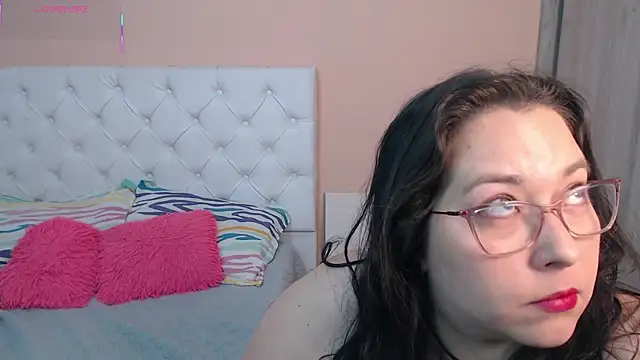 May Carlier online show from December 1, 3:11 am