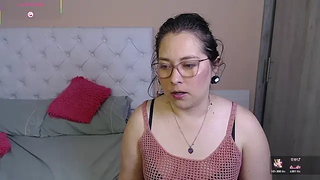 May Carlier online show from December 4, 3:05 am