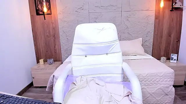 Snapshot of _Eveelyn chatting on December 26, 10:20 pm Eveelyn online show from December 26, 10:20 pm