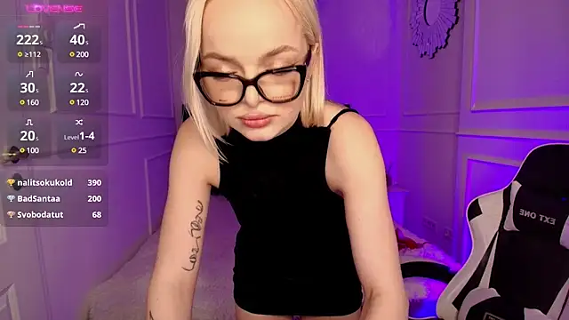 horny blondiee online show from December 24, 2:12 pm