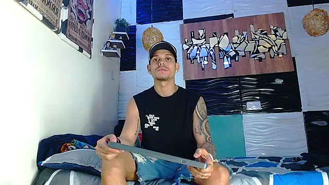 Friendsofeverything  online show from December 21, 10:22 am