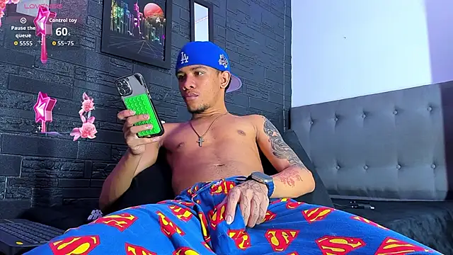 Romancartier 1 online show from December 14, 7:03 am