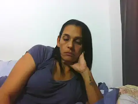 latinbrunettet online show from January 17, 7:49 pm