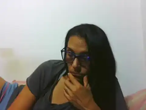 latinbrunettet online show from February 17, 5:32 pm