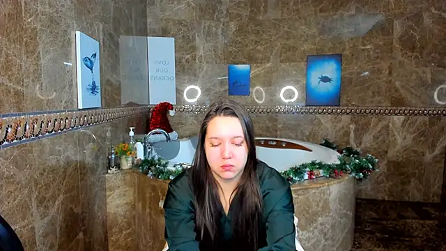 Snapshot of Mira_Karter chatting on January 18, 1:30 am Mira Karter online show from January 18, 1:30 am
