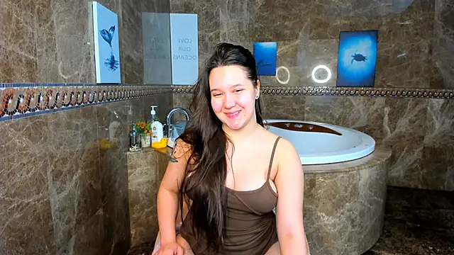 Snapshot of Mira_Karter chatting on February 12, 4:44 am Mira Karter online show from February 12, 4:44 am