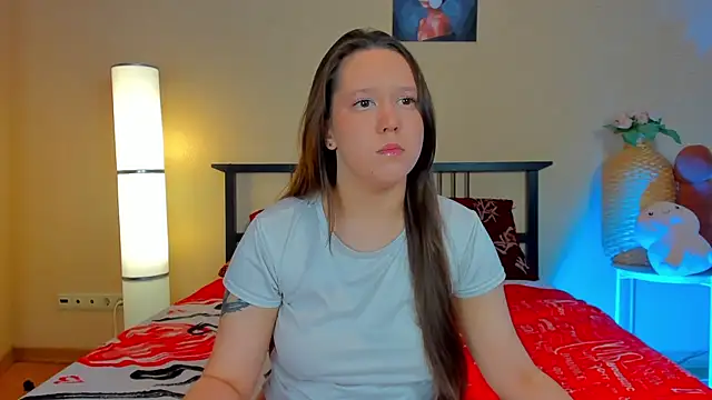 Snapshot of Mira_Karter chatting on May 31, 3:26 am Mira Karter online show from May 31, 3:26 am