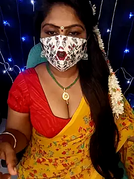 Snapshot of honey-sexy chatting on December 26, 8:39 am honey-sexy online show from December 26, 8:39 am