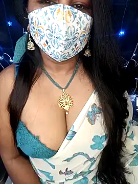 Snapshot of honey-sexy chatting on December 28, 10:36 am honey-sexy online show from December 28, 10:36 am