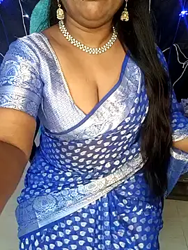 Snapshot of honey-sexy chatting on January 12, 10:23 am honey-sexy online show from January 12, 10:23 am