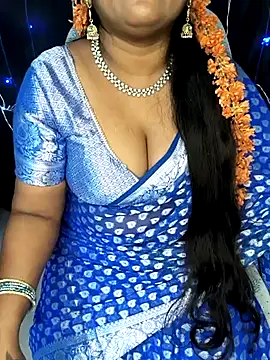 Snapshot of honey-sexy chatting on February 26, 9:53 am honey-sexy online show from February 26, 9:53 am