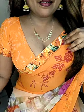 Snapshot of honey-sexy chatting on October 13, 7:08 am honey-sexy online show from October 13, 7:08 am