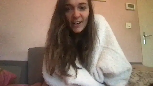 Snapshot of dosynophia2 chatting on January 14, 1:17 pm dosynophia2 online show from January 14, 1:17 pm