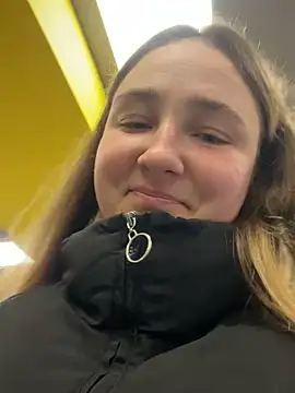 Joannakiss online show from March 4, 2:42 pm