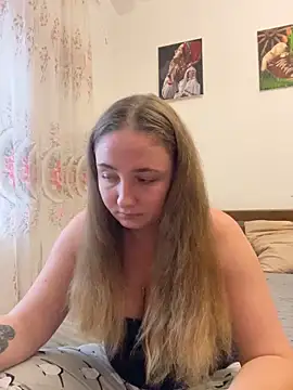 Joannakiss online show from November 5, 12:49 pm