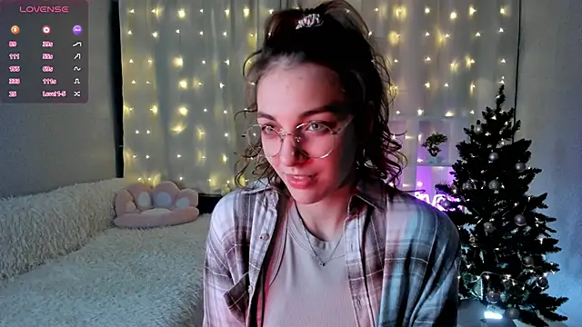 Snapshot of AraCopple chatting on January 10, 12:59 am AraCopple online show from January 10, 12:59 am