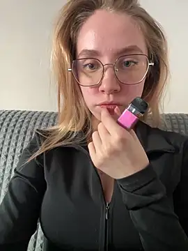 Kitty Katrine online show from March 24, 1:38 pm