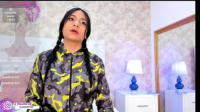 Eliza Thaylor   online show from January 4, 2:35 pm