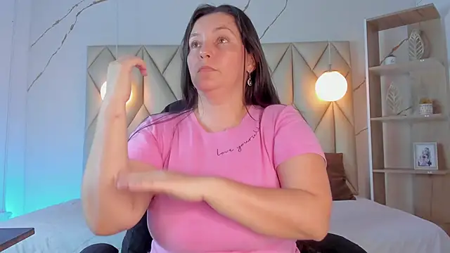 angelswets online show from December 2, 1:50 pm