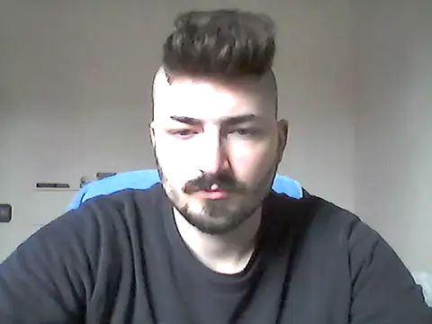 Snapshot of Hkl95555 chatting on October 30, 1:23 pm Hkl95555 online show from October 30, 1:23 pm