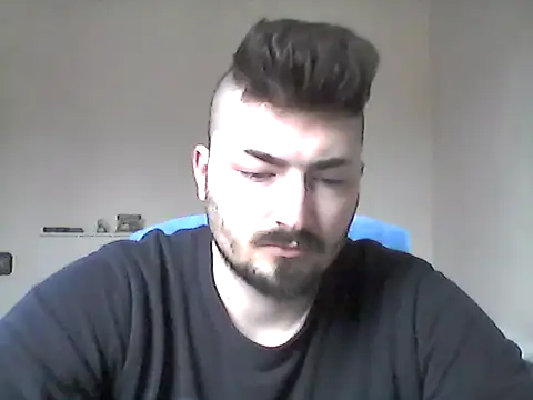 Snapshot of Hkl95555 chatting on December 16, 12:21 pm Hkl95555 online show from December 16, 12:21 pm