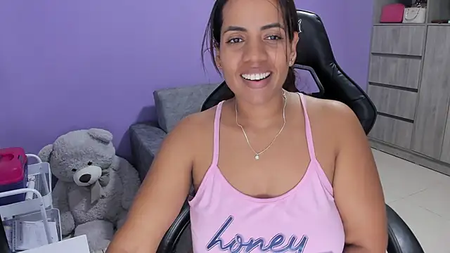 boomsar01 online show from March 27, 3:01 am