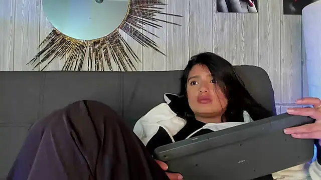 Snapshot of karla_999 chatting on December 29, 5:10 am karla 999 online show from December 29, 5:10 am