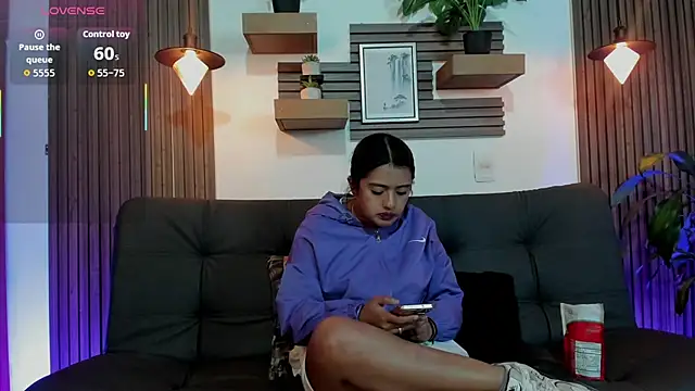 Snapshot of karla_999 chatting on September 22, 11:18 pm karla 999 online show from September 22, 11:18 pm