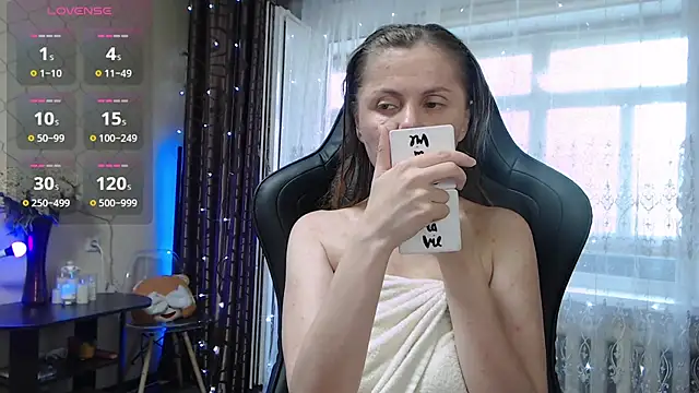 JessieOMays online show from June 19, 11:52 pm