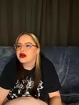 Snapshot of ChubbyBubs chatting on October 17, 4:09 pm ChubbyBubs online show from October 17, 4:09 pm
