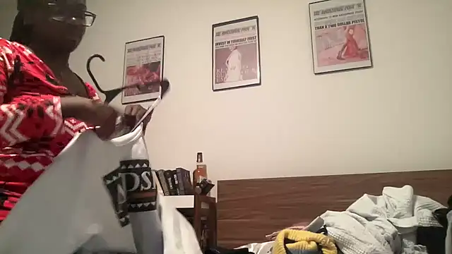 AveryJ99 online show from December 20, 10:54 pm