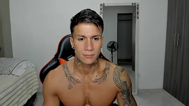 pettergrey1 online show from February 13, 12:12 pm