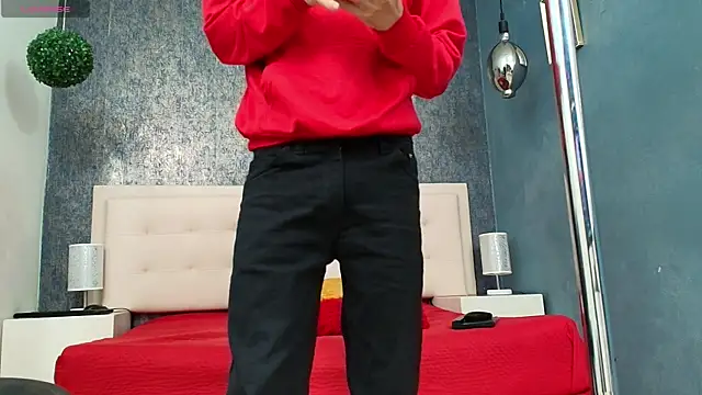 Snapshot of Erick_Zhimerman chatting on January 13, 4:18 am Erick Zhimerman online show from January 13, 4:18 am