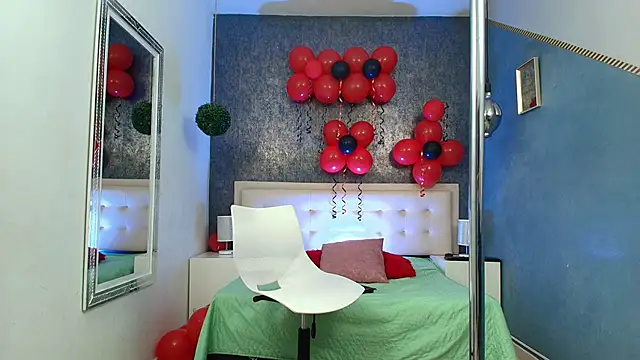 Snapshot of Erick_Zhimerman chatting on February 6, 4:06 am Erick Zhimerman online show from February 6, 4:06 am