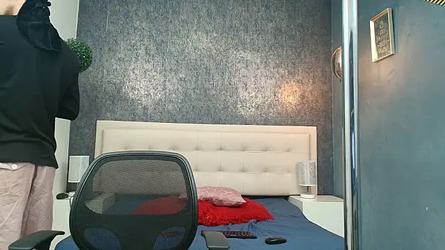 Snapshot of Erick_Zhimerman chatting on March 1, 4:14 am Erick Zhimerman online show from March 1, 4:14 am